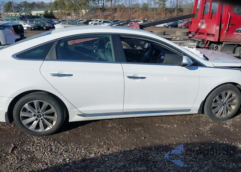 2017 Hyundai Sonata Sport z USA, uszkodzony, nr VIN 5NPE34AF4HH488679